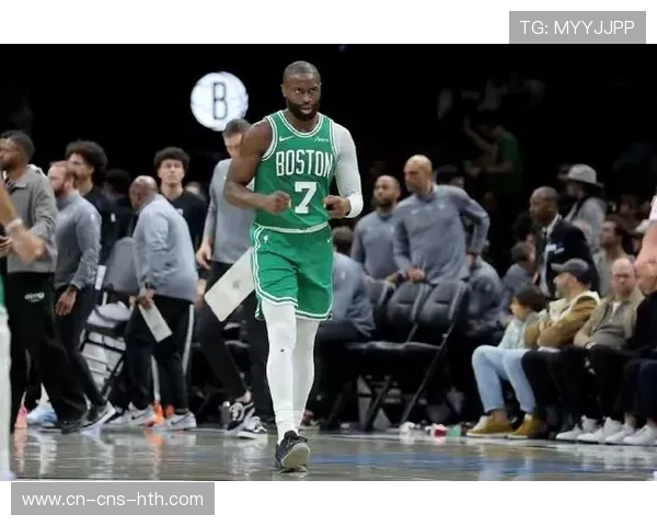 活塞团队篮球压制凯尔特人，坎宁安杜伦挡拆显威力